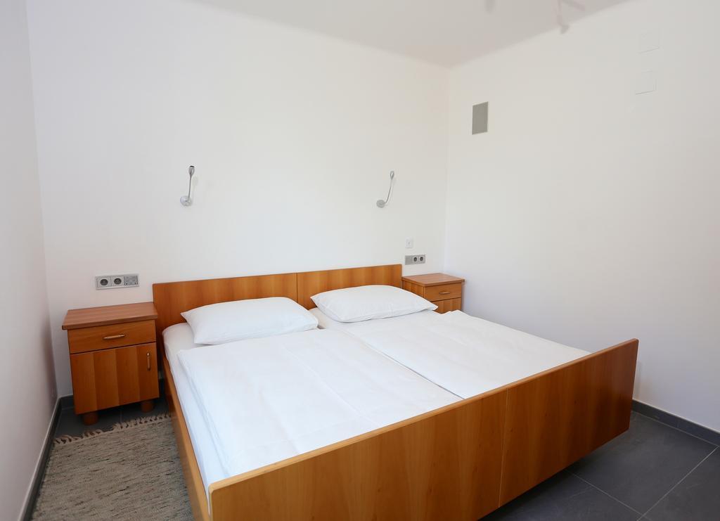 Appartementhaus Franz Samonig Drobollach am Faakersee Phòng bức ảnh